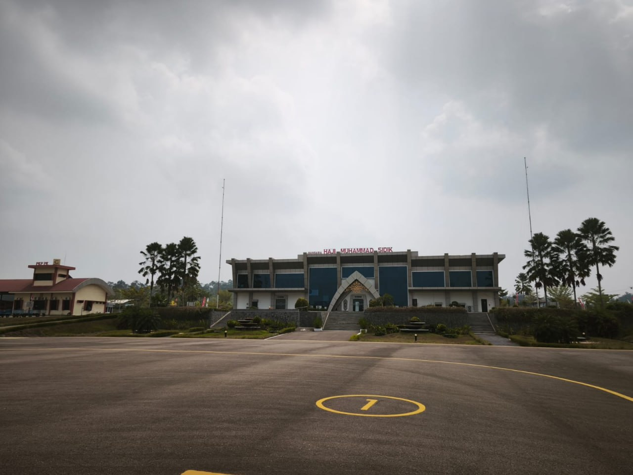 Bandara Haji Muhammad Sidik — pengembangan bandara daerah